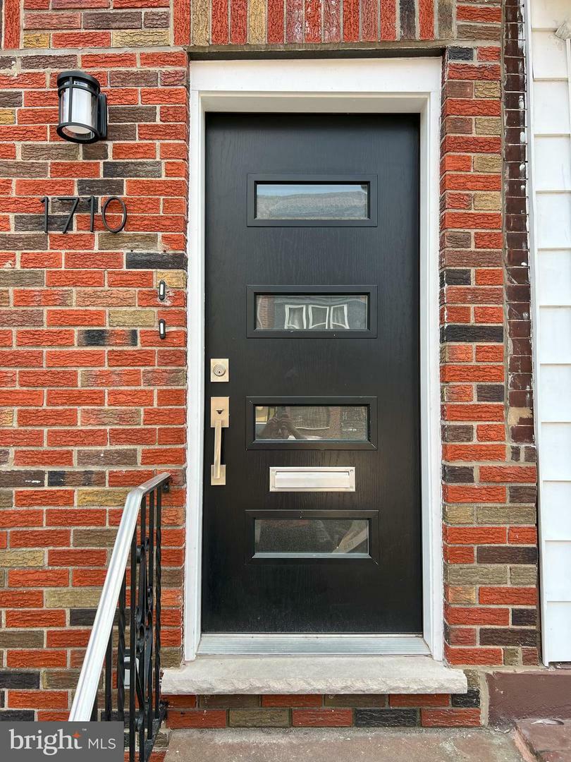 Property Photo:  1710 Snyder Avenue 2  PA 19145 