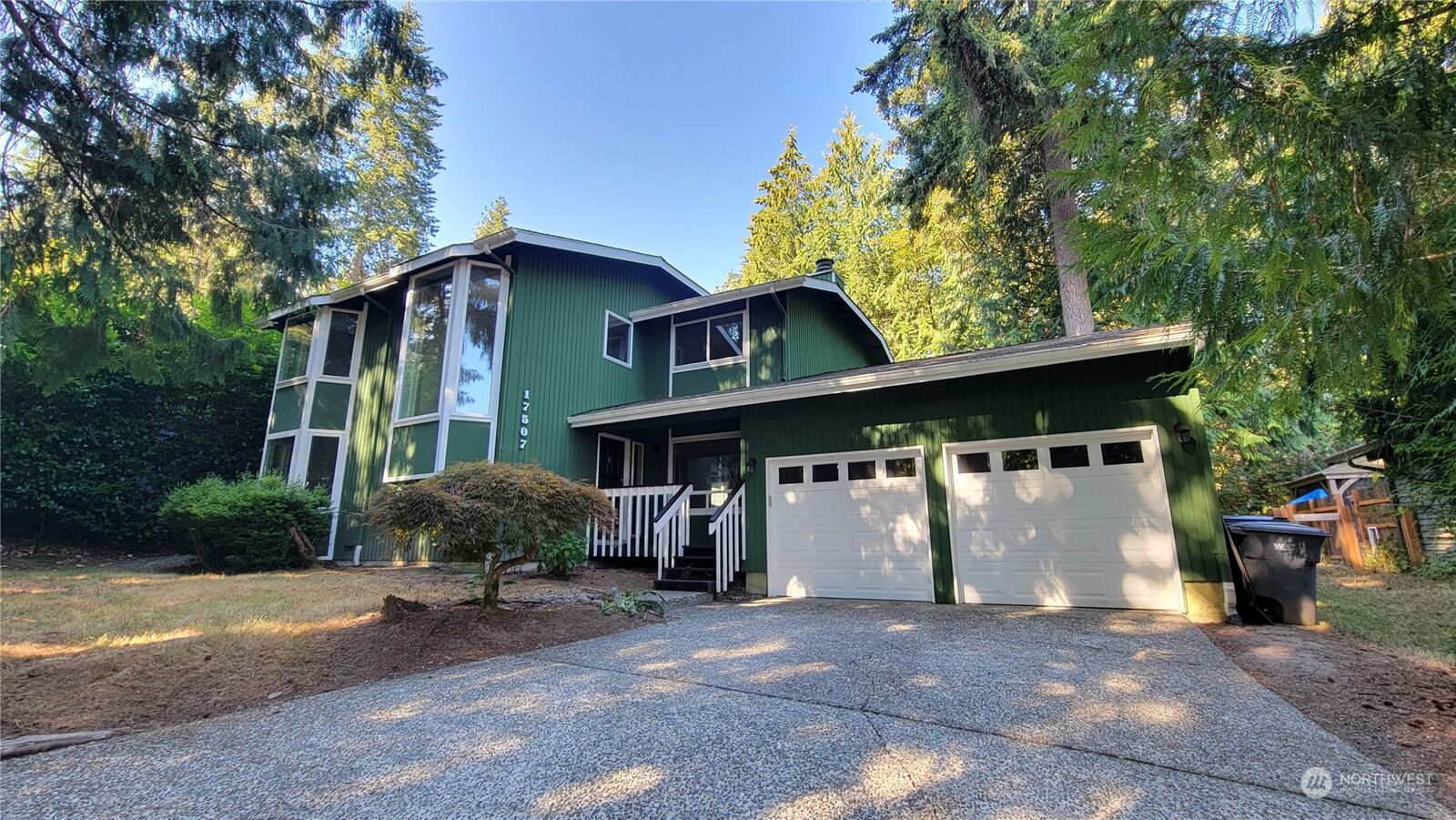 Property Photo: 17507 NE 33rd Place WA 98052