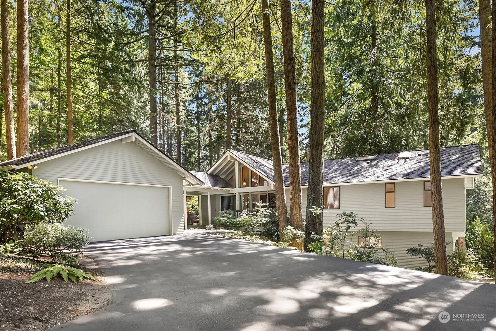 Property Photo:  3406 131st Avenue NE  WA 98005 