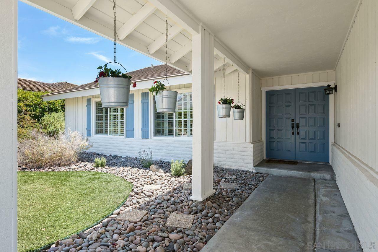 Property Photo: 17184 Prado Pl CA 92128