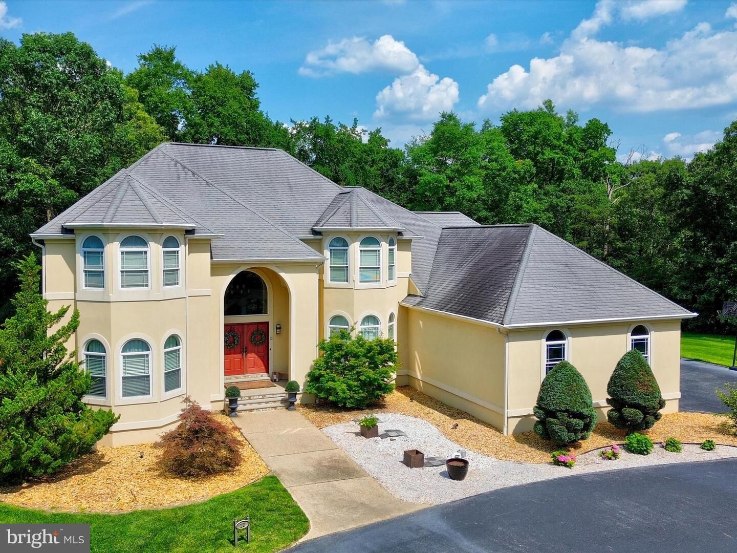 Property Photo: 19 Hidden Hills Drive DE 19973