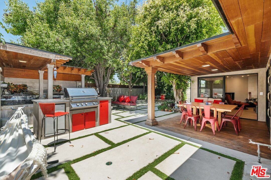 Property Photo:  11881   Lindblade St  CA 90230 