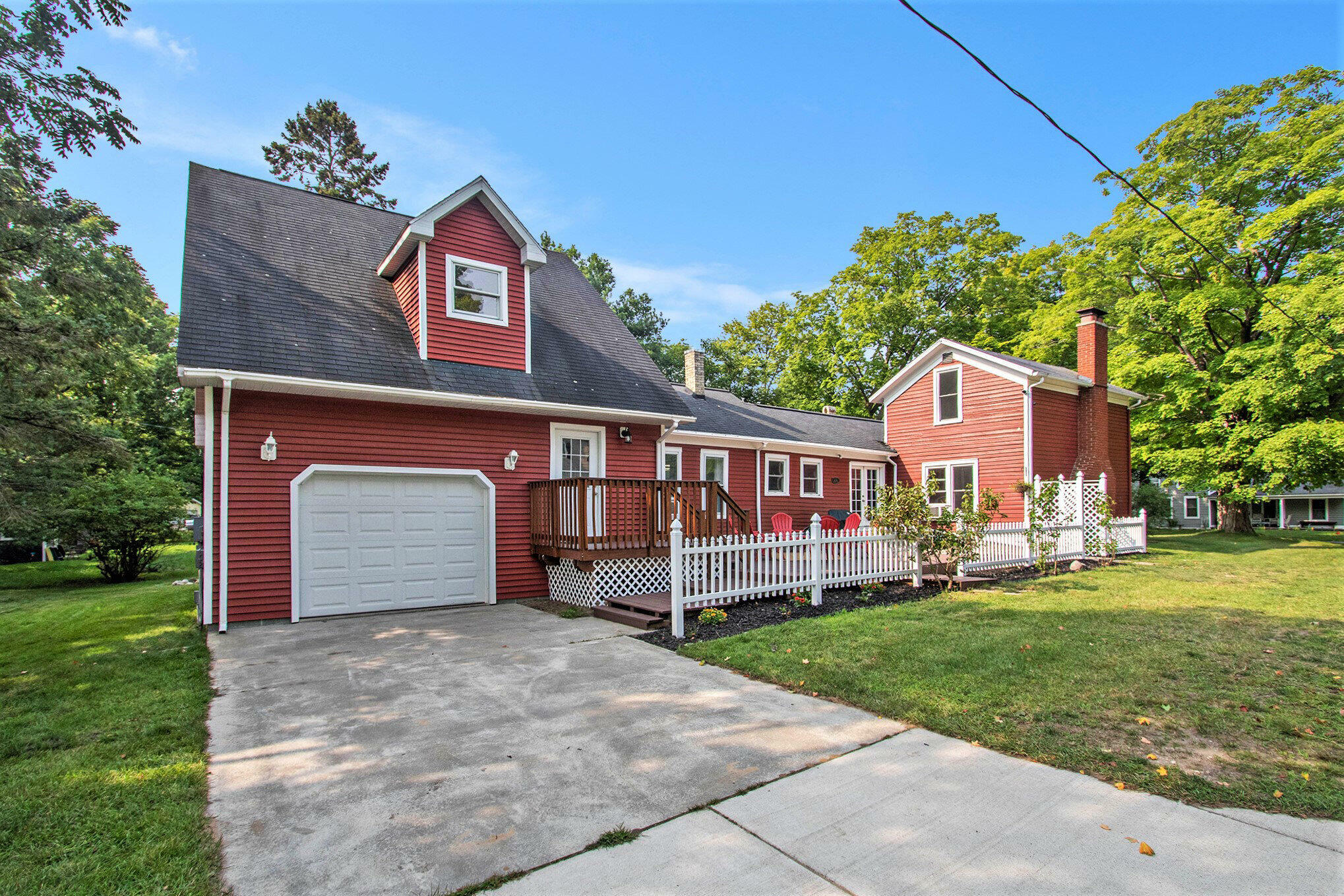 86 N Rutledge Street  Pentwater MI 49449 photo