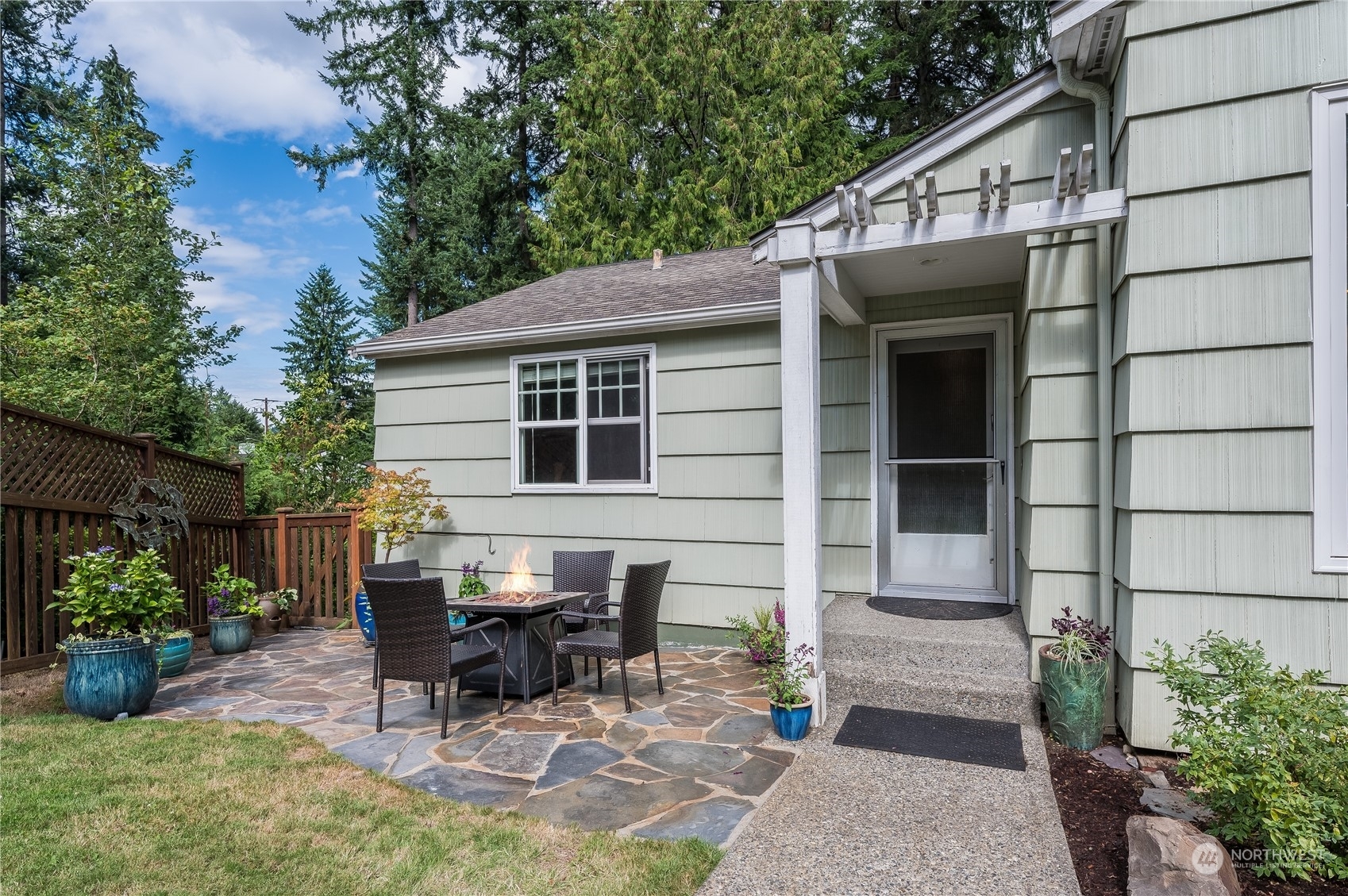 Property Photo:  18550 29th Avenue NE  WA 98155 