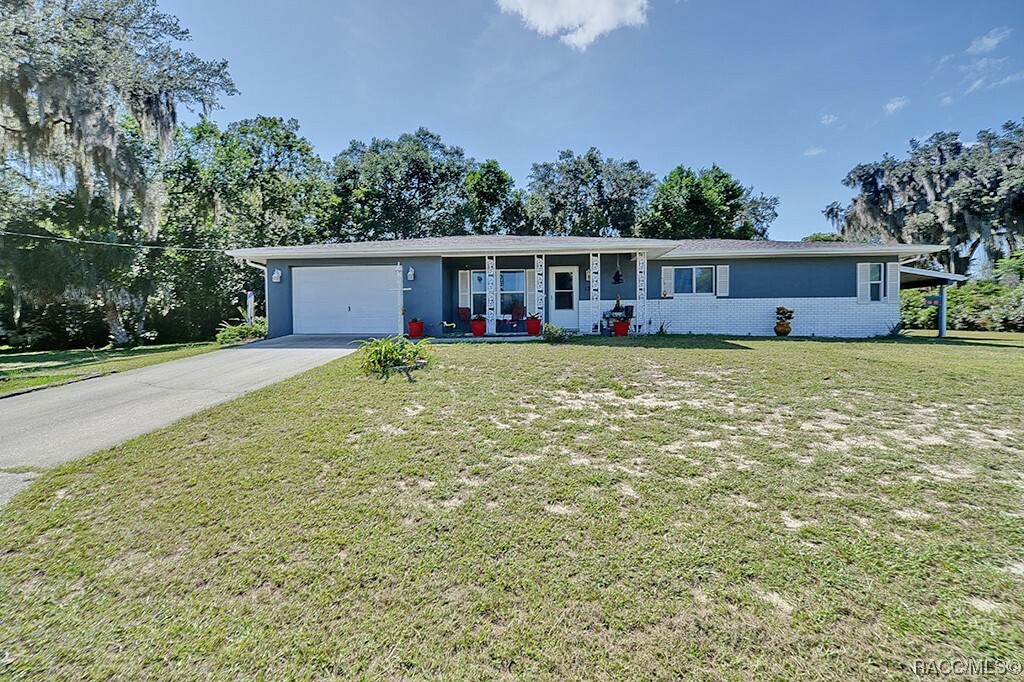 Property Photo:  120 S Sunset Terrace  FL 34450 