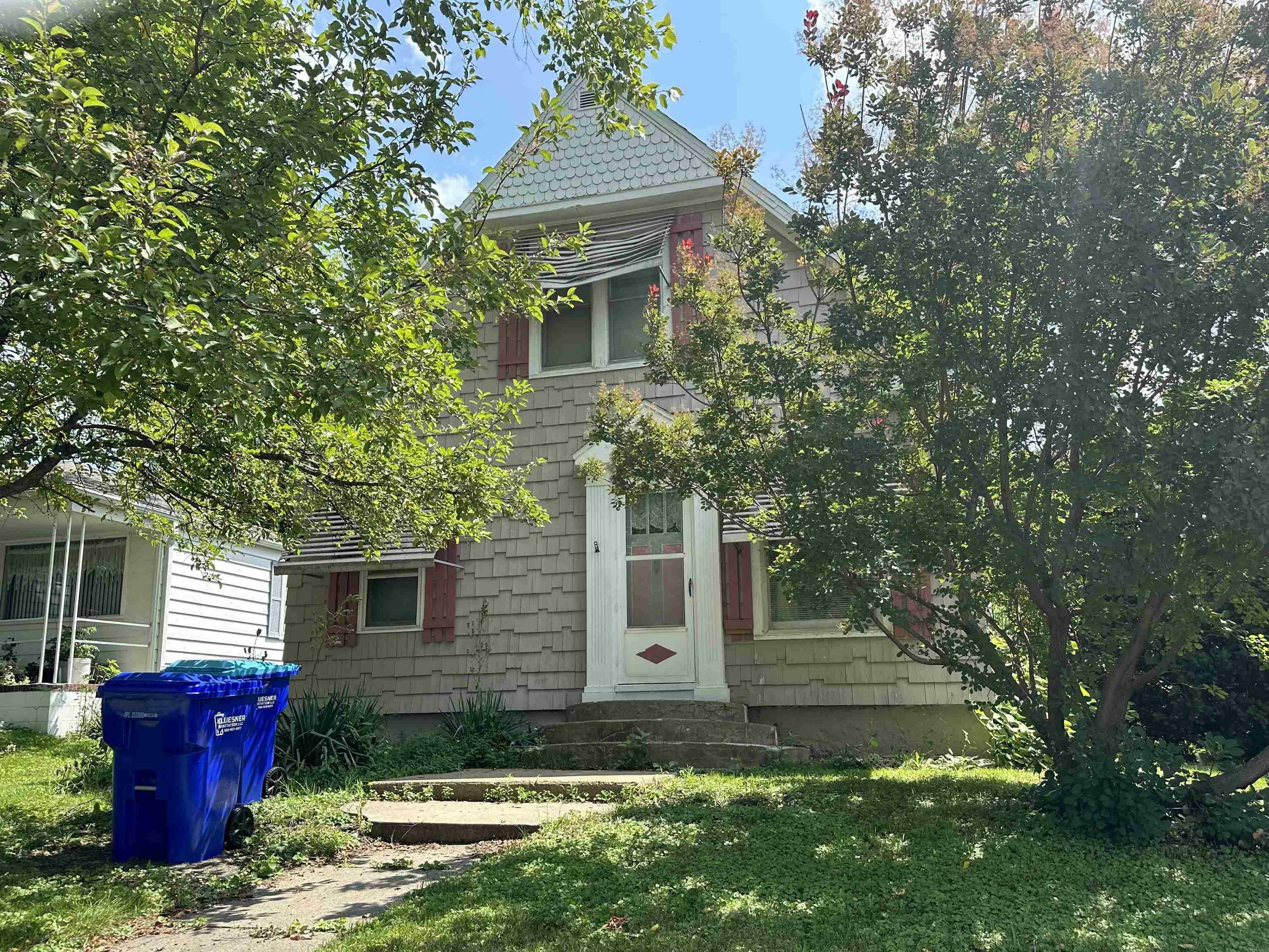 Property Photo:  413 N Frederick  IA 50662 