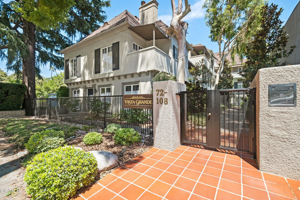 Property Photo:  76 S Grand Avenue  CA 91105 