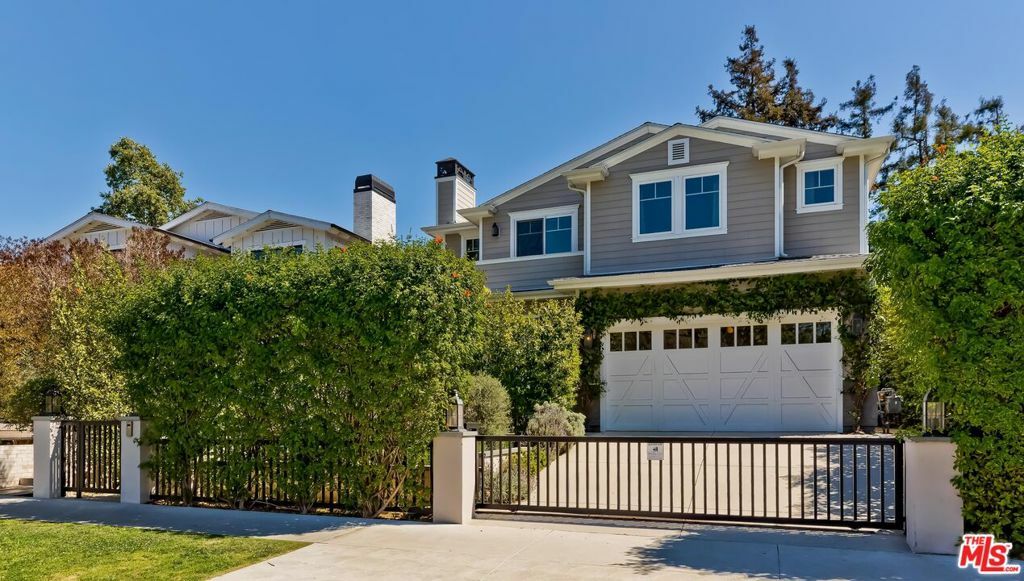 Property Photo: 4306 Forman Avenue CA 91602