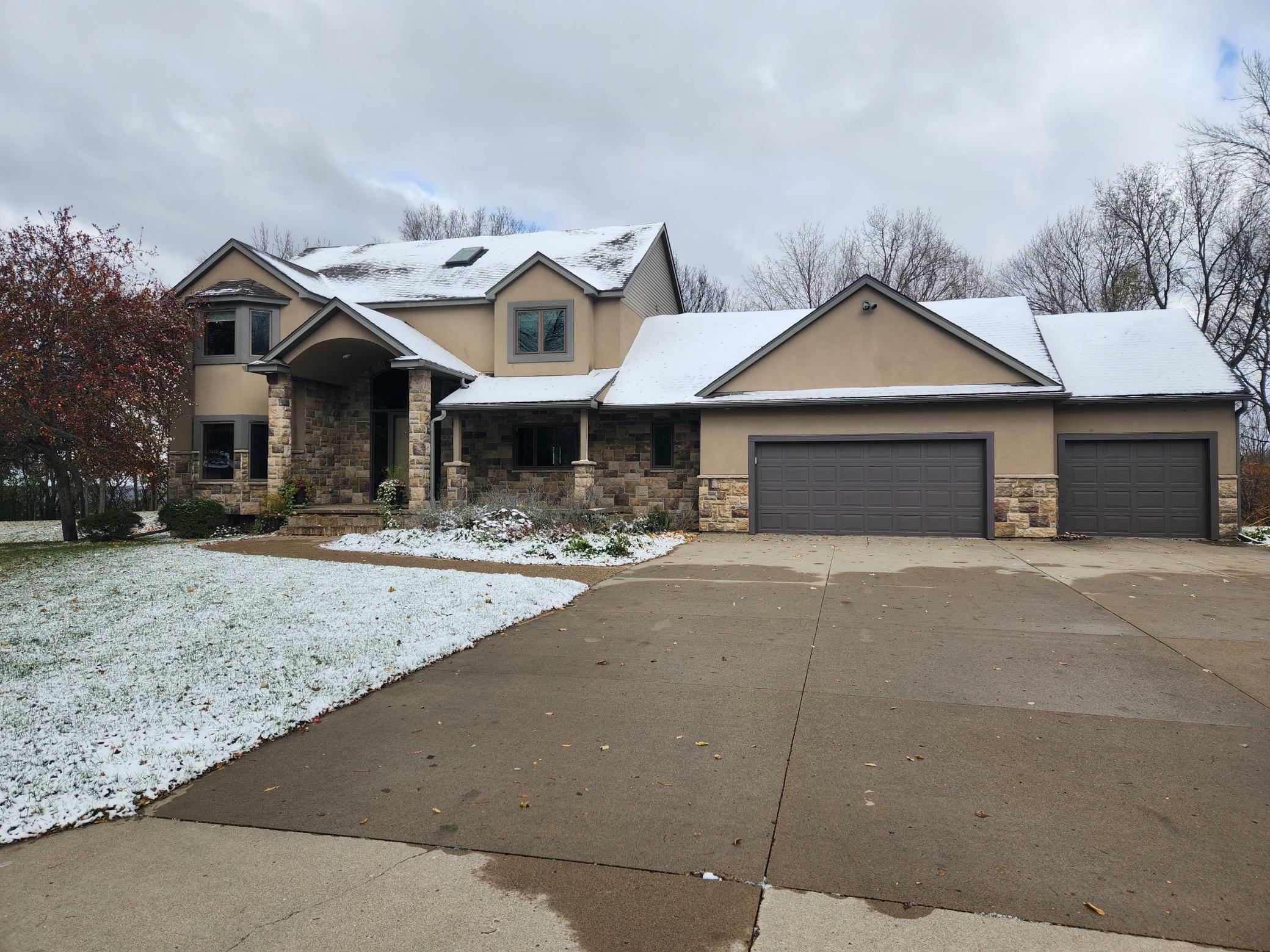 Property Photo:  180 Joray Drive  MN 56001 