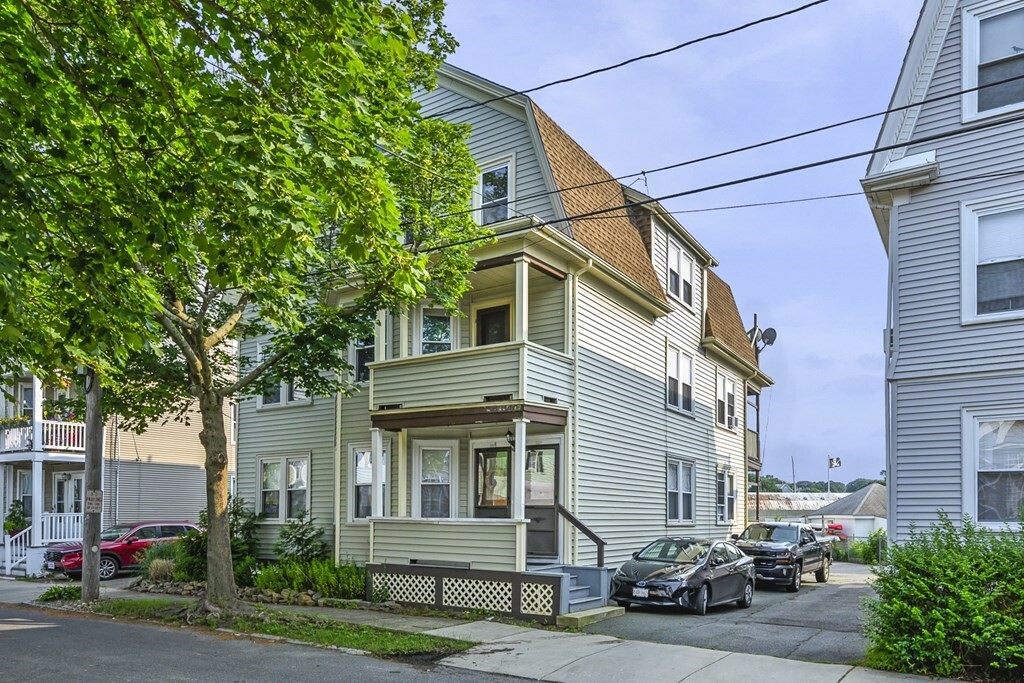 Property Photo:  102 Leach St. 2  MA 01970 