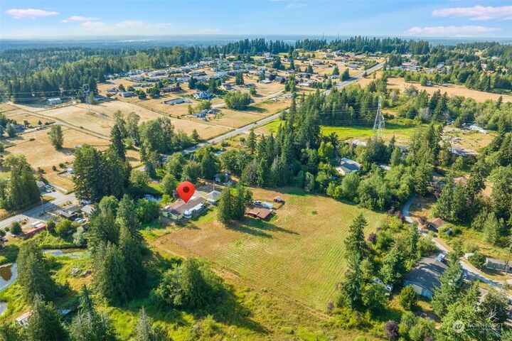 Property Photo: 26119 Meridian Avenue E WA 98338