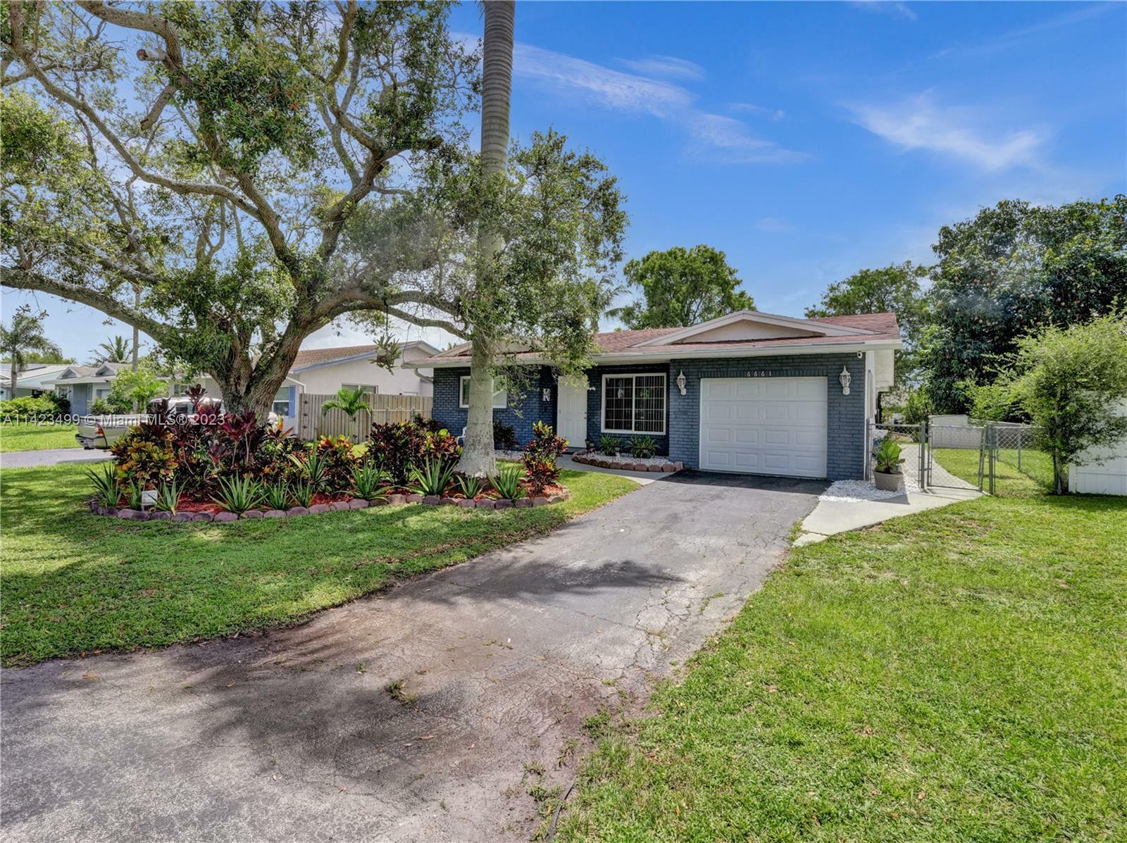 Property Photo: 6661 NW 33rd Way FL 33309