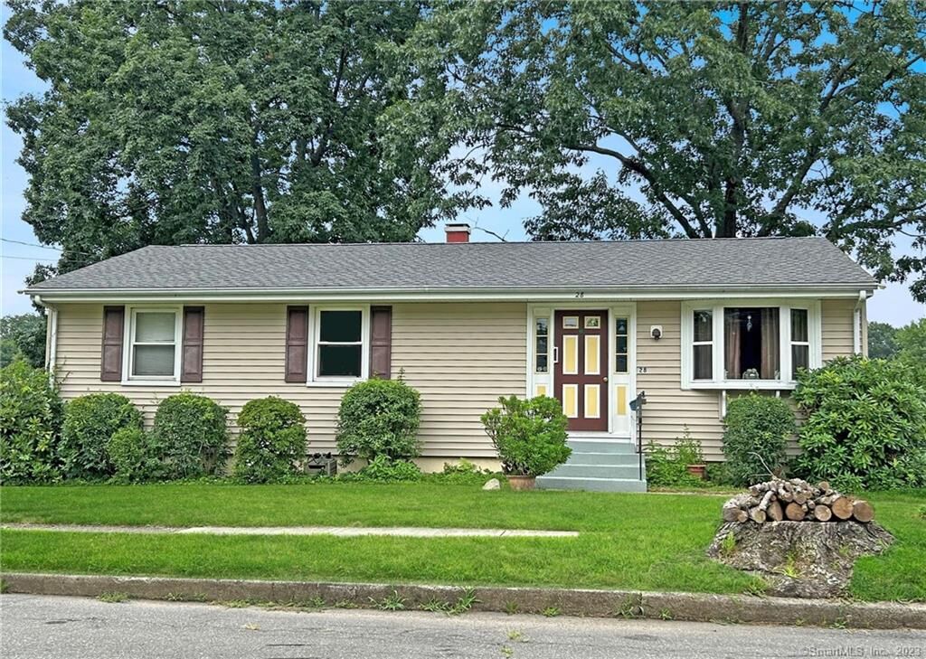 Property Photo:  28 Windsong Lane  CT 06460 