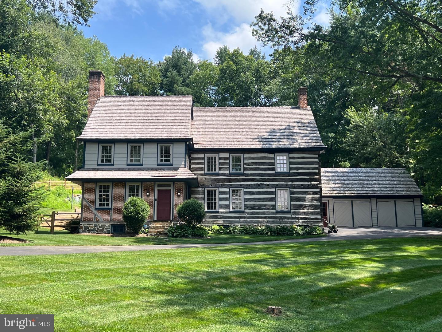 Property Photo:  103 Canterbury Court  PA 19362 