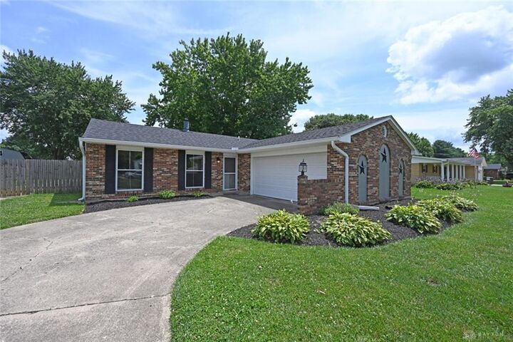 8606 Twincreek Drive  Franklin OH 45005 photo