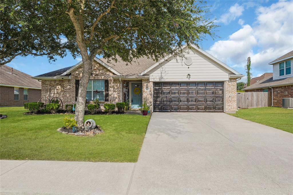 Property Photo: 2613 7th Street TX 77590