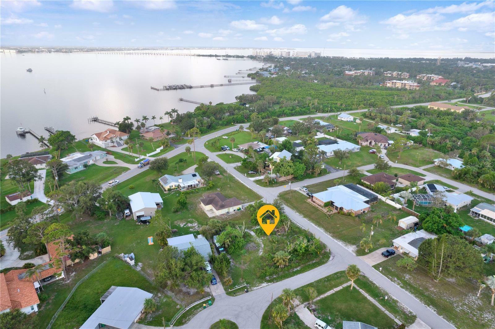 Property Photo:  215 Laverne Street  FL 33980 