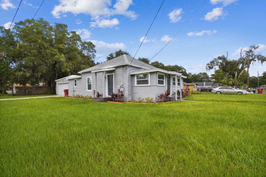 Property Photo:  716 W Madison Street  FL 33563 