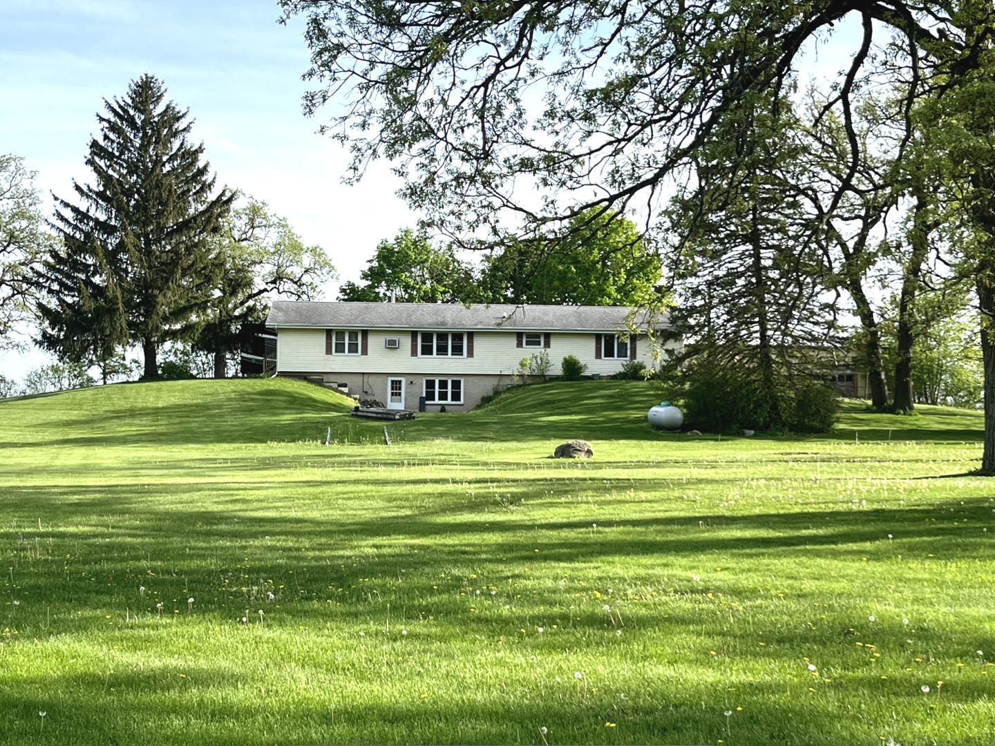 Property Photo:  13513 Davis Road  IL 60098 