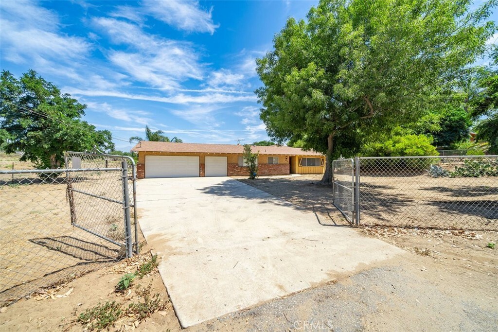 Property Photo:  10553 60th Street  CA 91752 