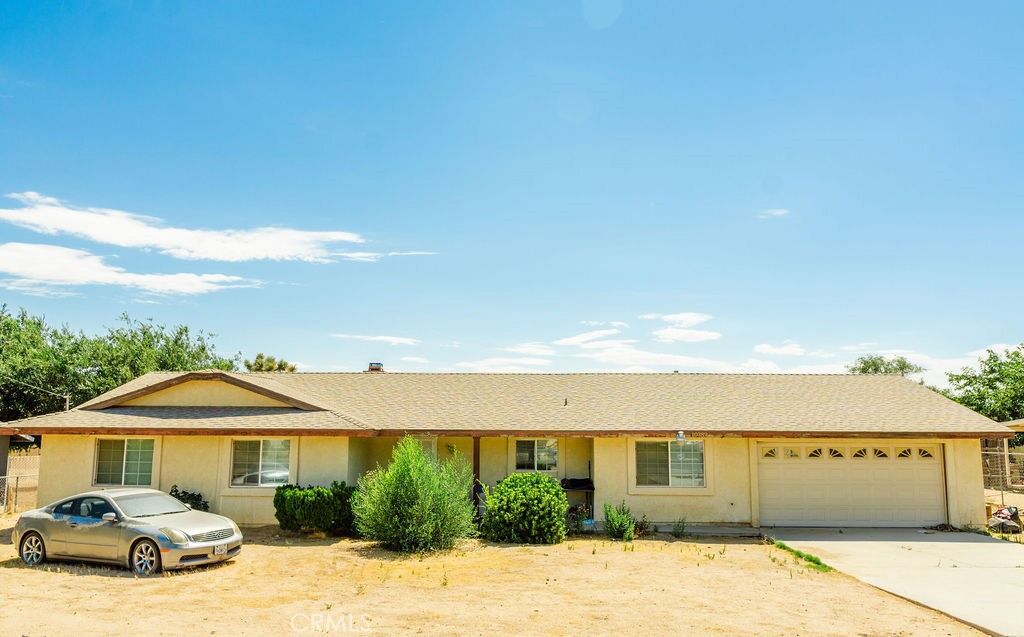 Property Photo:  10389 Oakwood Avenue  CA 92345 