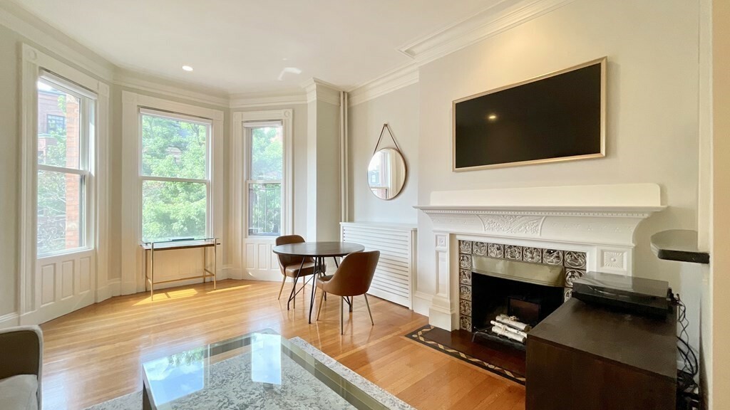 Property Photo: 194 Marlborough St 3 MA 02116