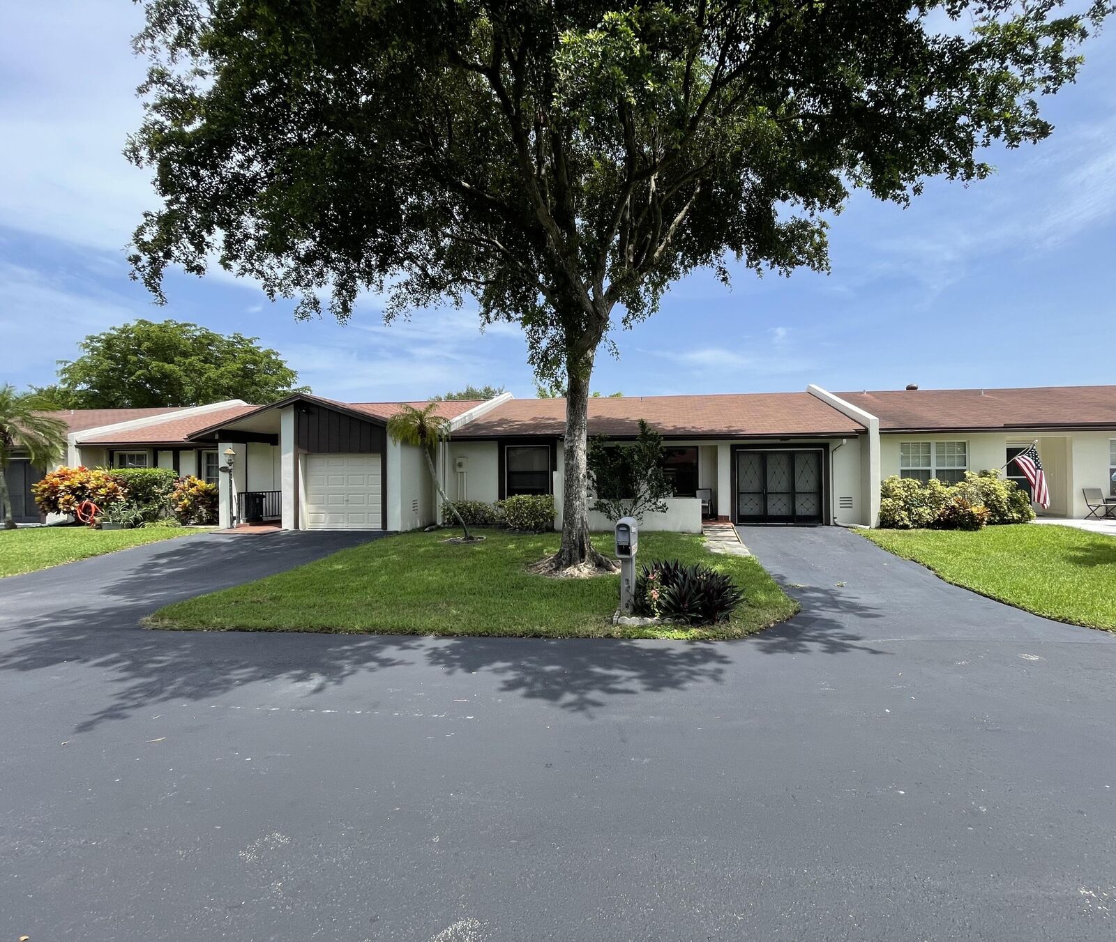 Property Photo:  5459 Laurel Oak Street  FL 33484 