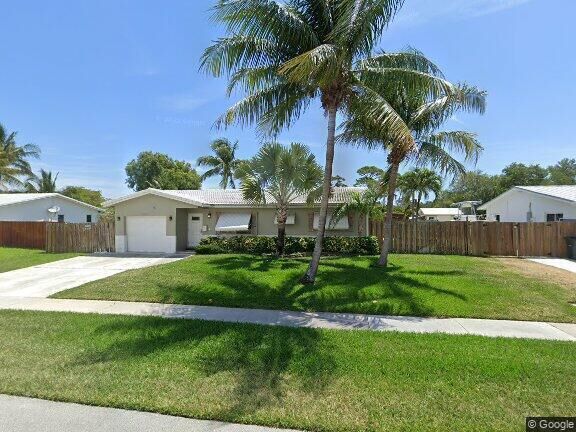 Property Photo: 1224 SW 16th Avenue FL 33486
