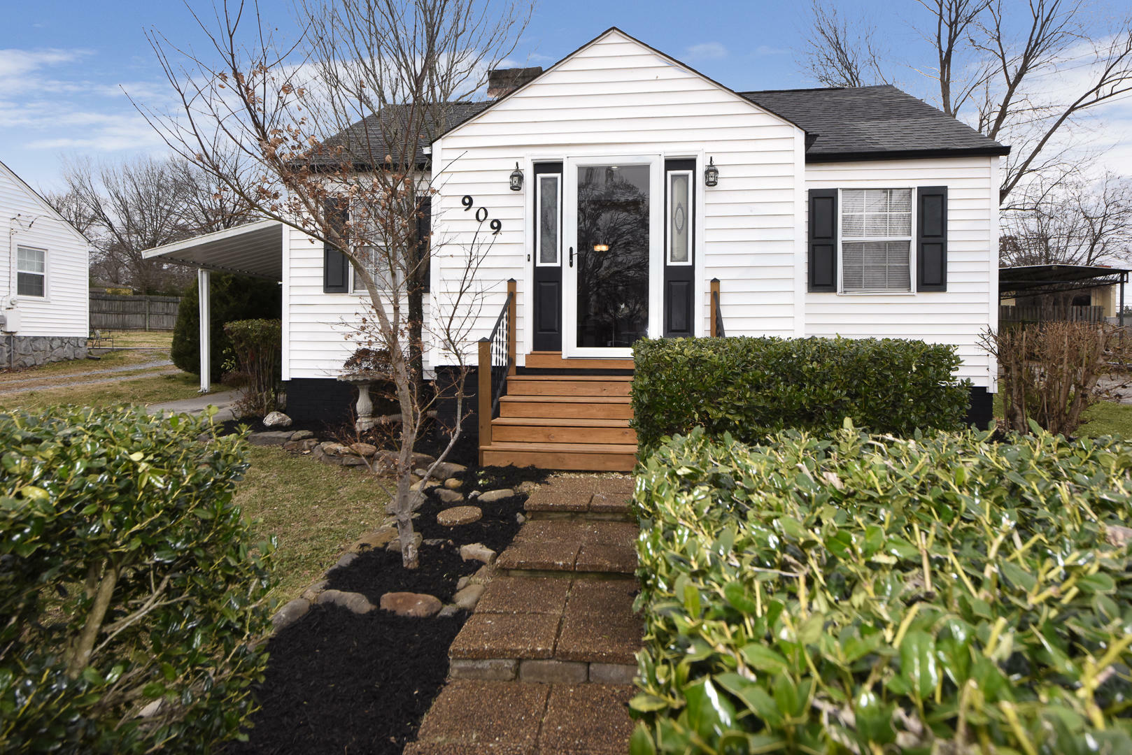 Property Photo:  909 Burroughs Rd  TN 37701 