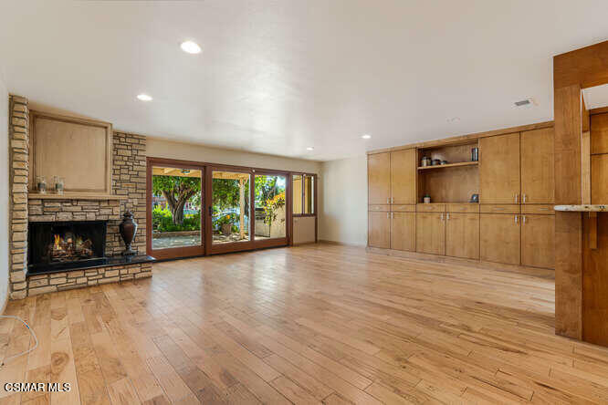 Property Photo:  2624 Northshore Lane  CA 91361 