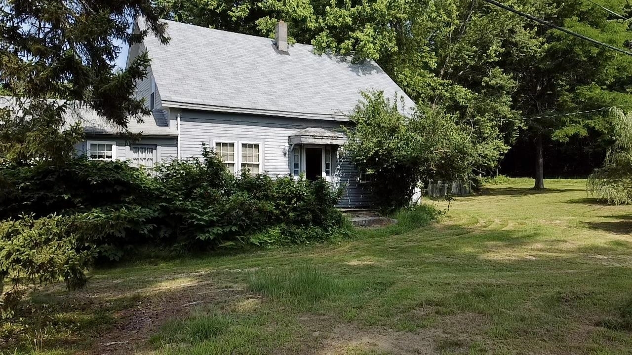 Property Photo:  4 Ricker Road  NH 03229 