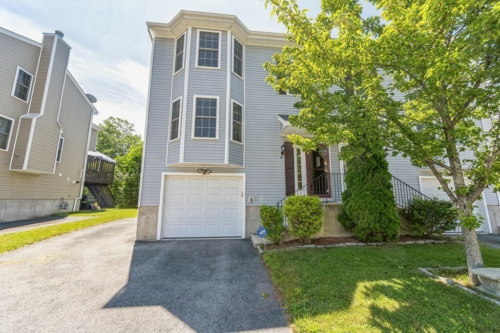 Property Photo: 27 Honeysuckle Rd MA 01607