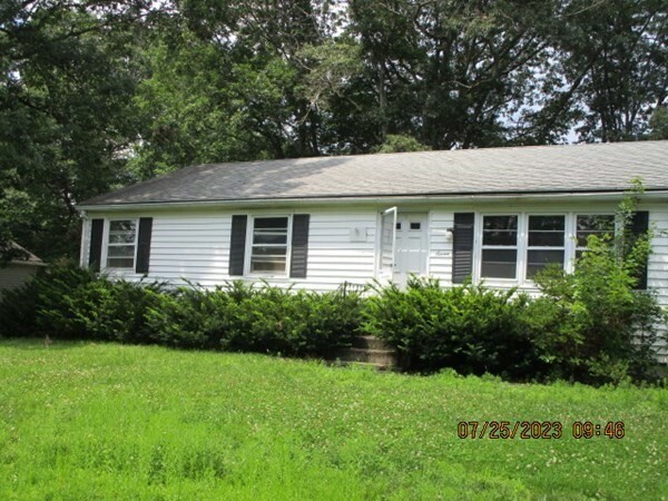 Property Photo:  7 Sherwood Dr  MA 01540 