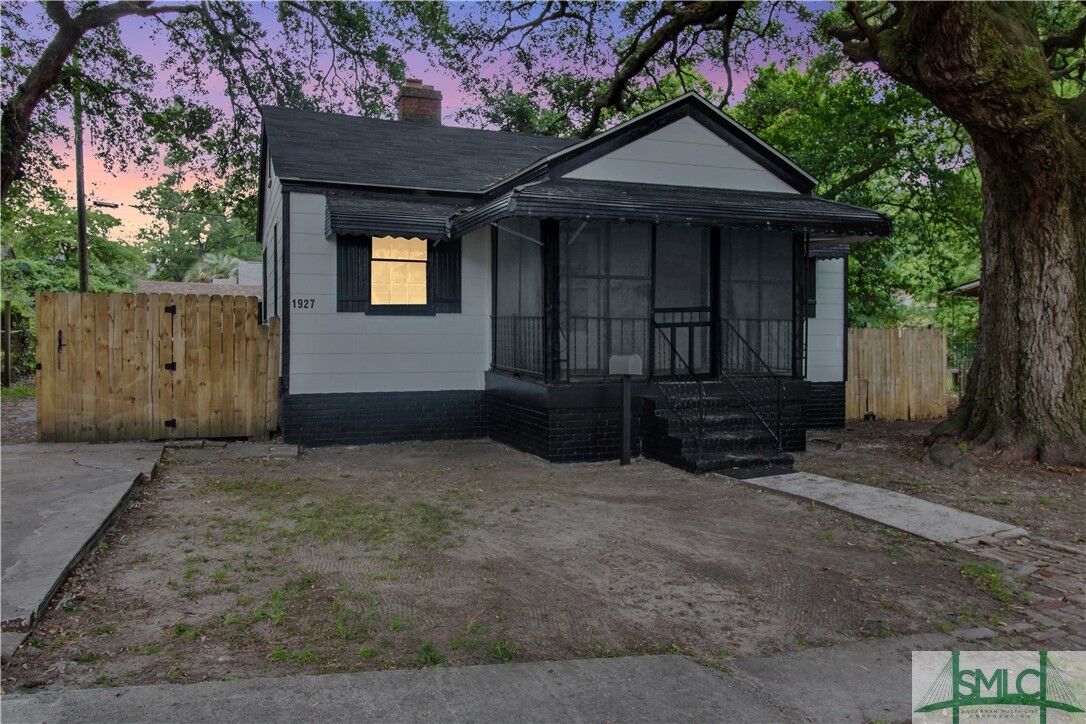 Property Photo: 1927 Utah Street GA 31404