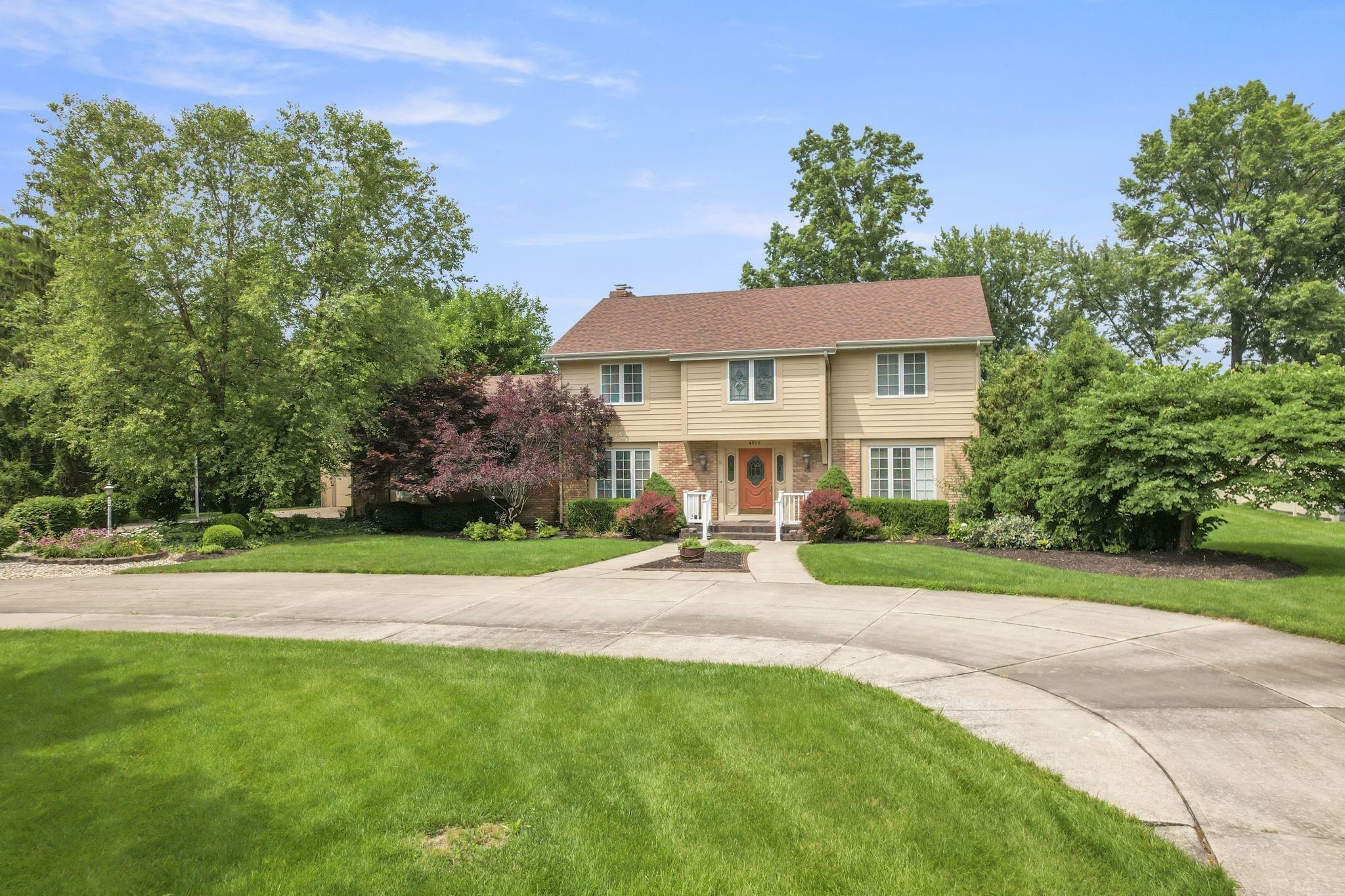 Property Photo: 4909 Chaucer Road IN 46835