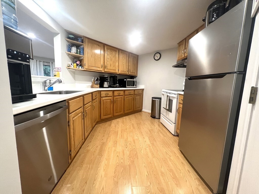 Property Photo: 185 Trailside Way 185 MA 01721