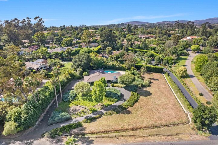 Property Photo:  6350 Mimulus  CA 92067 