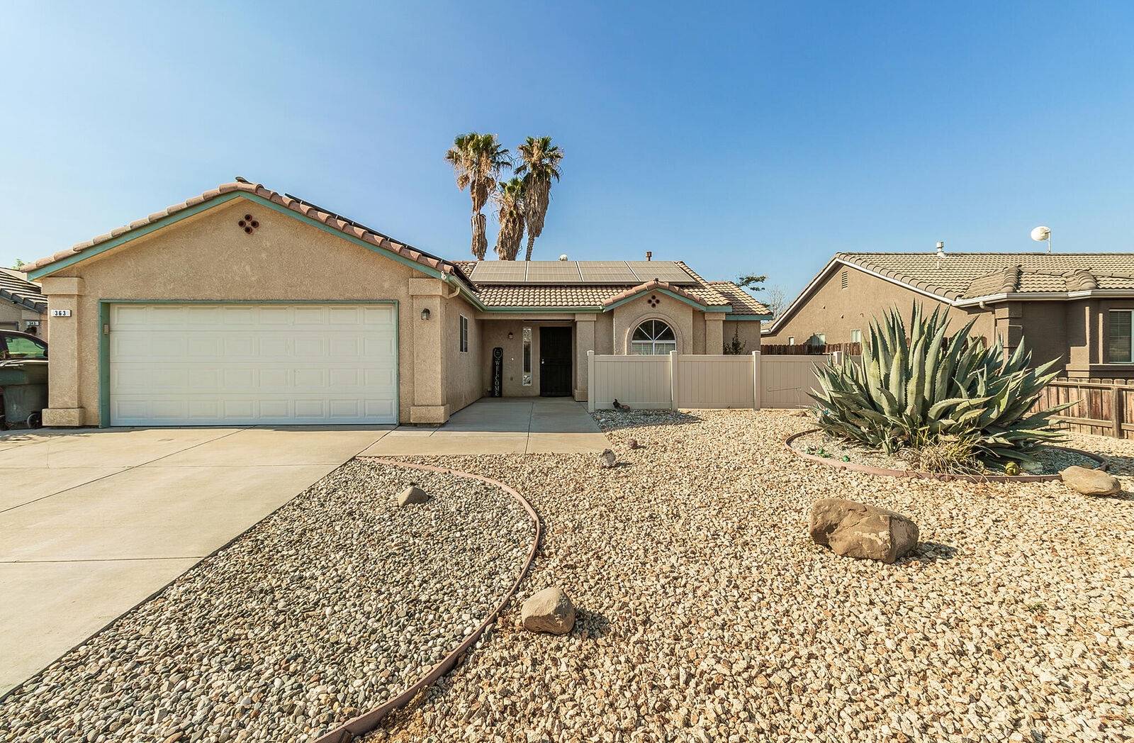 Property Photo: 363 Janay Court CA 93210