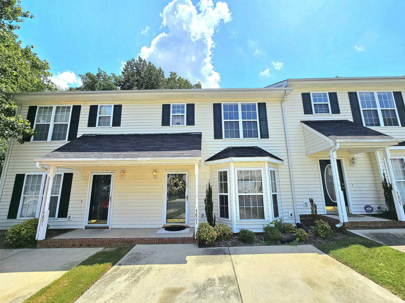 Property Photo:  4803 Tanglewood Oaks Street  NC 27610 