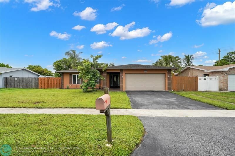 Property Photo:  8202 NW 73rd Ter  FL 33321 