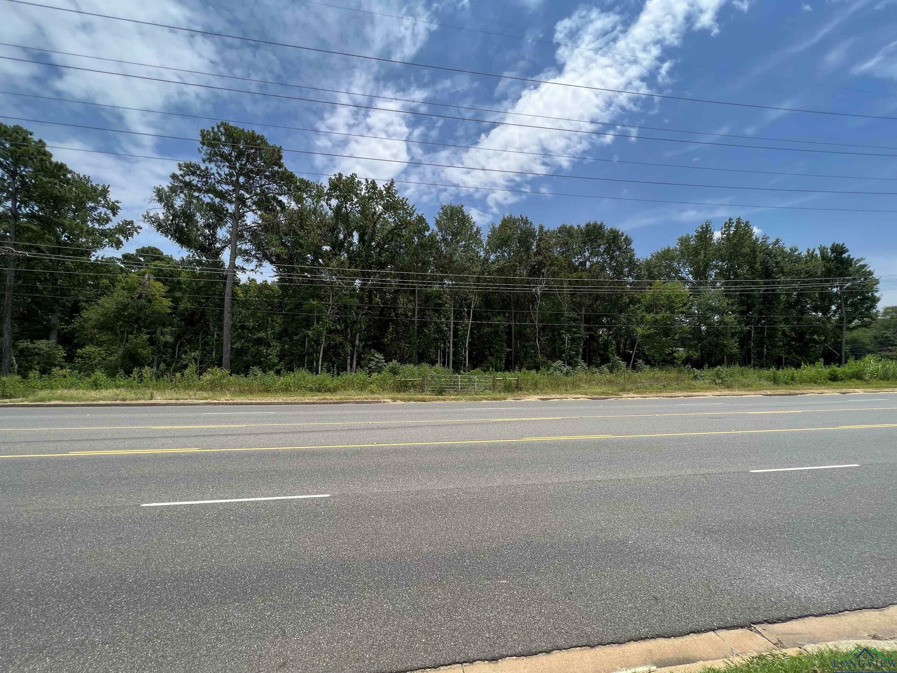 Property Photo:  500 Gilmer Rd  TX 75604 