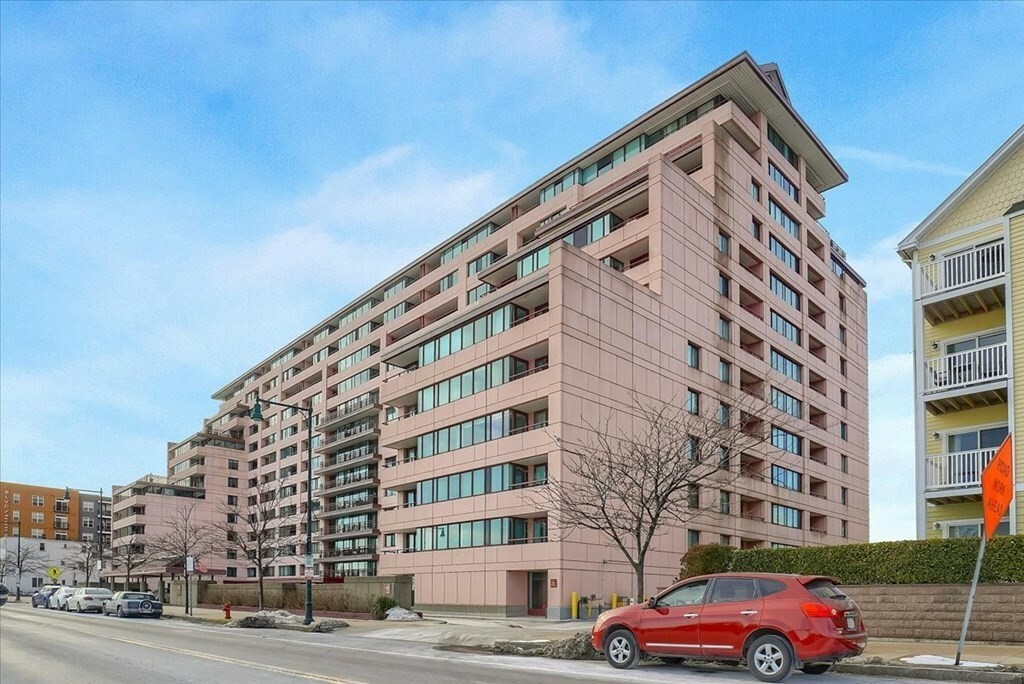 Property Photo: 350 Revere Beach Blvd 8R MA 02151