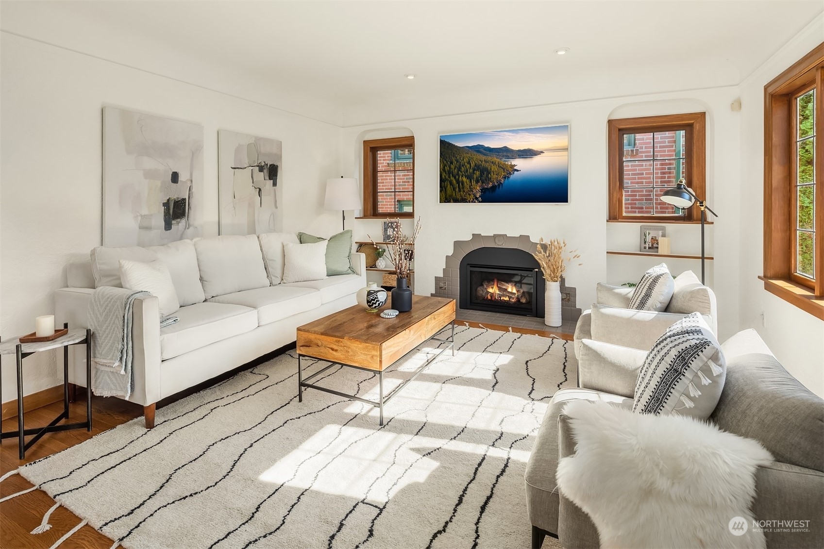 Property Photo: 2506 Nob Hill Avenue N WA 98109