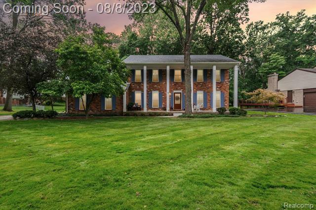 Property Photo:  5805 Glen Eagles Drive  MI 48323 