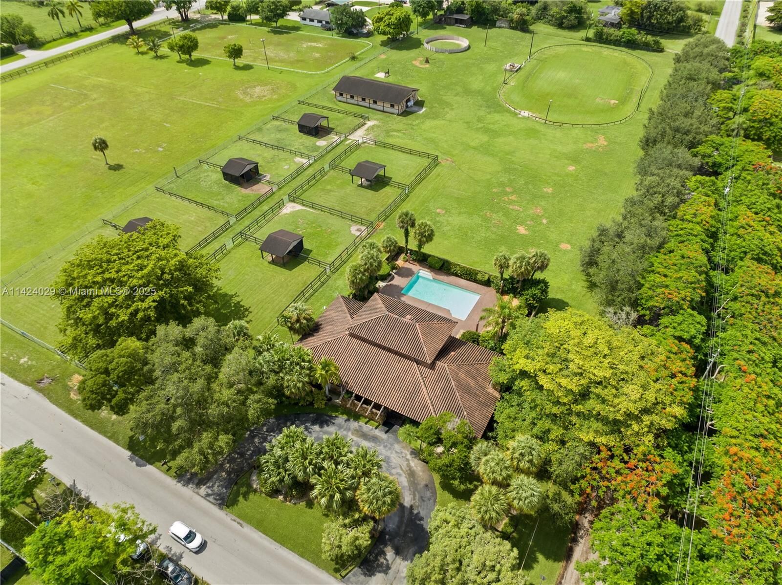 Property Photo:  12005 SW 64th St  FL 33183