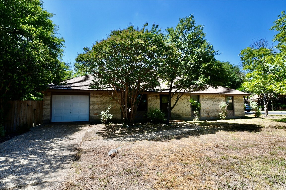 Property Photo:  8833 Tallwood Drive B  TX 78759 