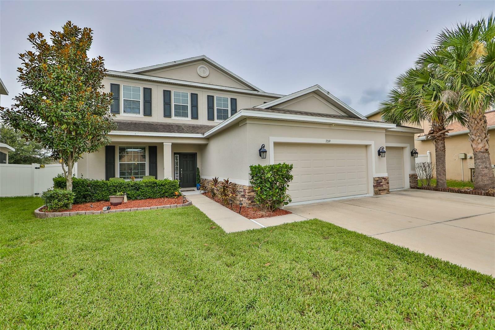 Property Photo:  7319 Blue Beech Drive  FL 33578 