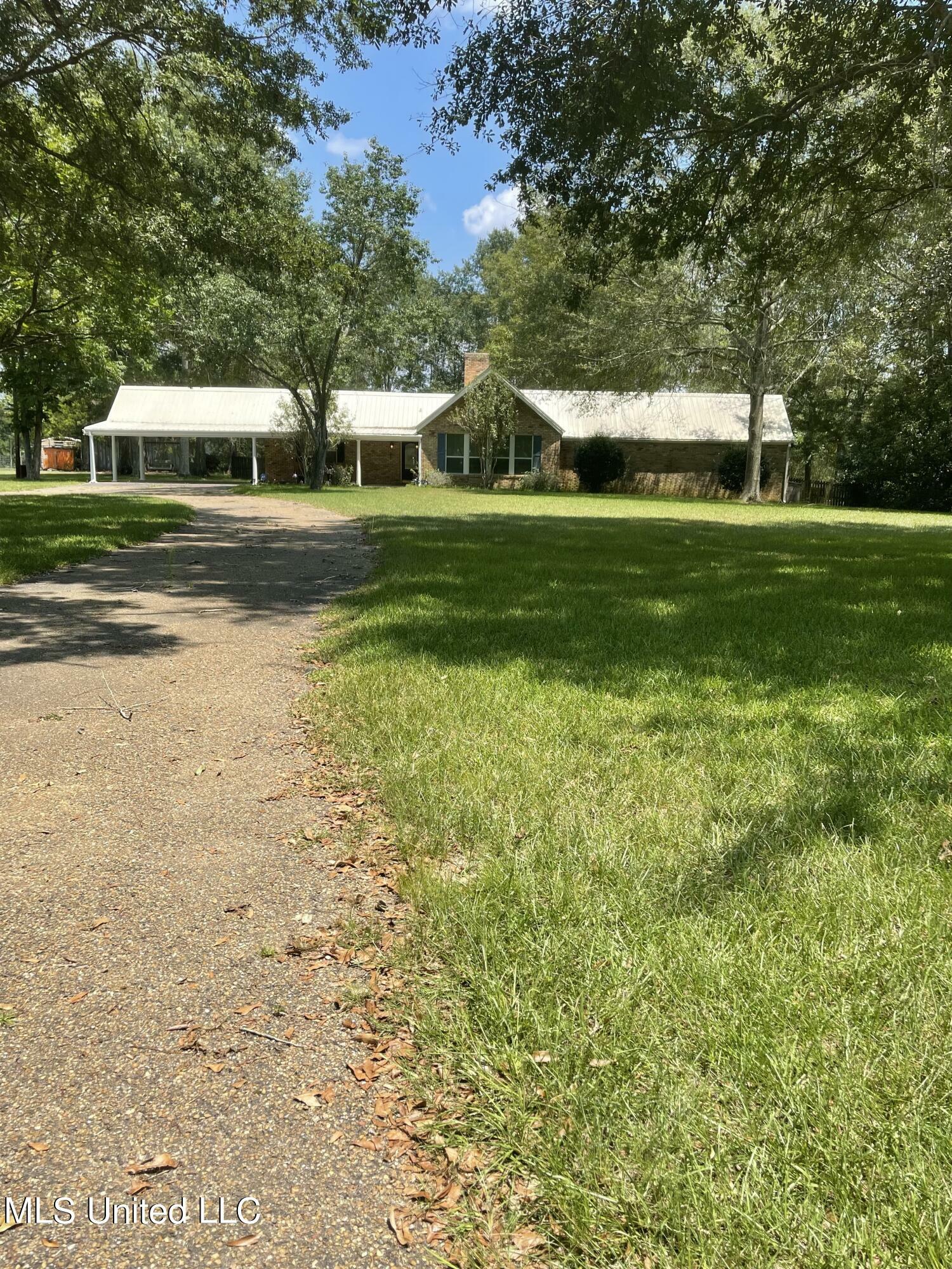 Property Photo:  3199 E Highway 48 Highway  MS 39652 