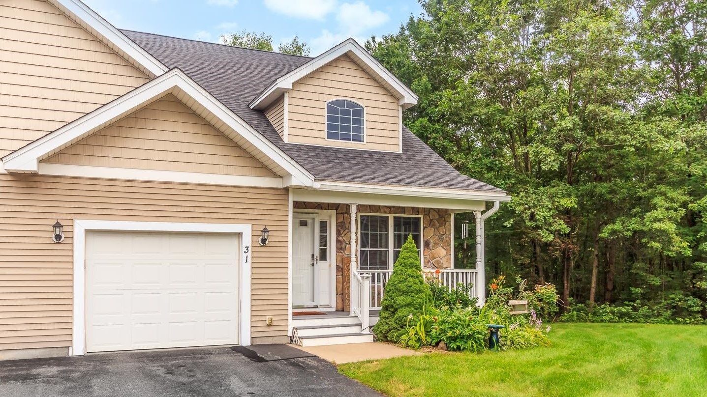 Property Photo:  31 Arbor Circle  NH 03052 