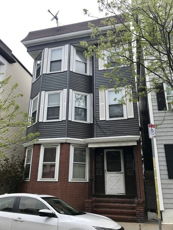 Property Photo:  592 East 3rd Street 2  MA 02127 